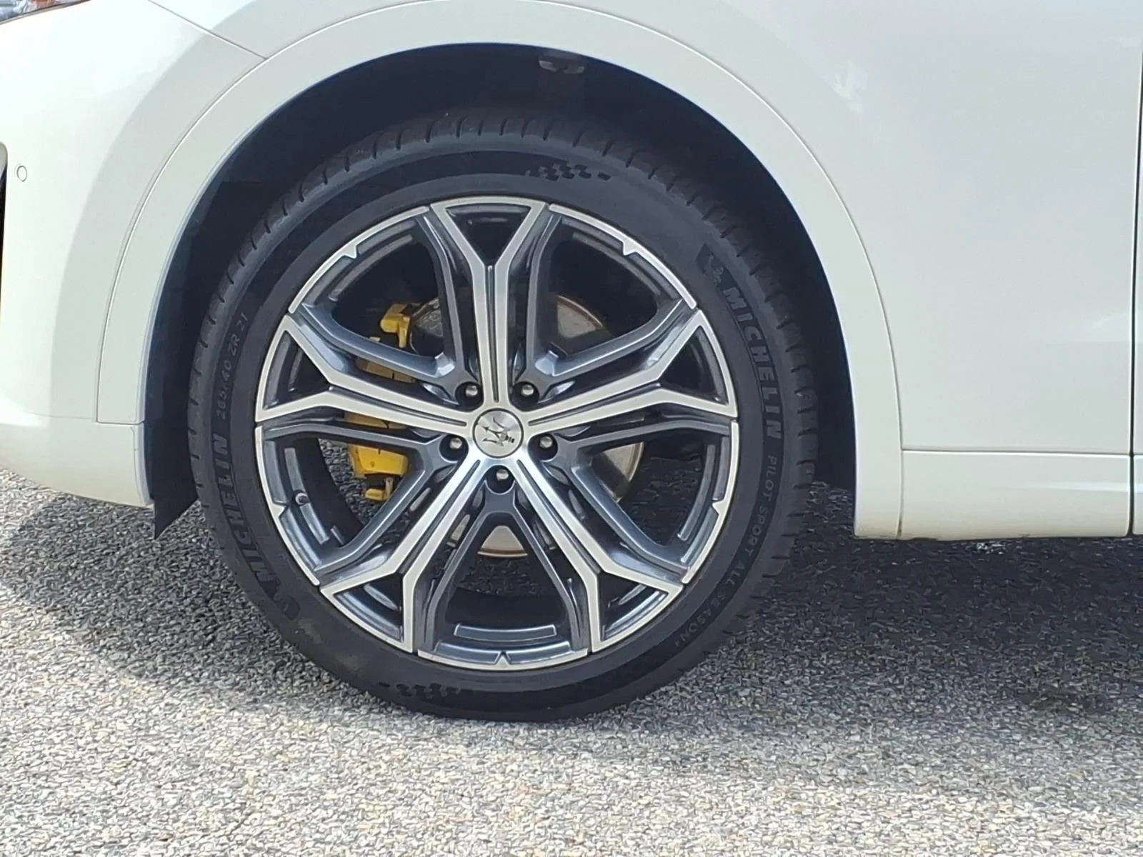 Used 2022 Bianco Maserati GT image 11