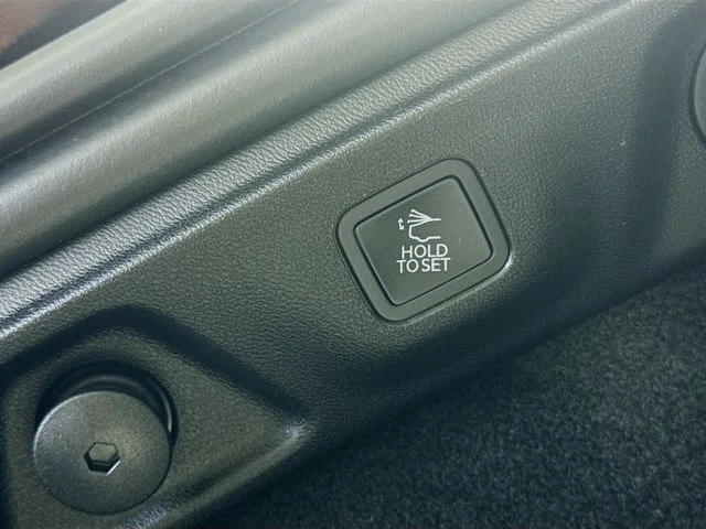 New 2026 Diamond Black Crystal Pearlcoat Dodge  image 26