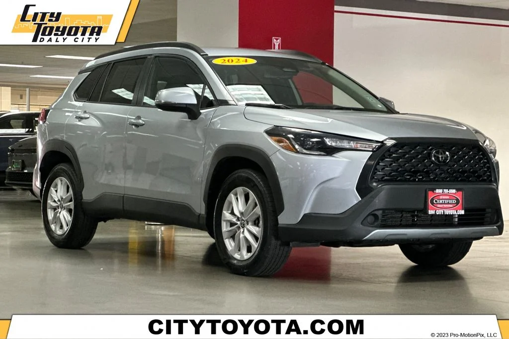 2024 Toyota Corolla Cross LE