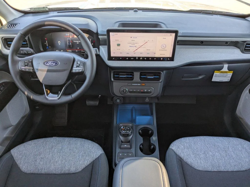 New 2025 Azure Gray Metallic Tri-Coat Ford XLT image 15