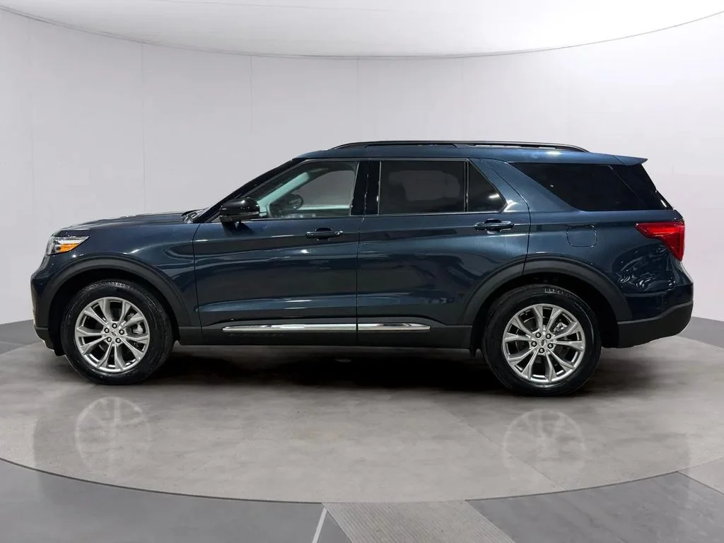 Used 2024 Stone Blue Metallic Ford XLT image 6