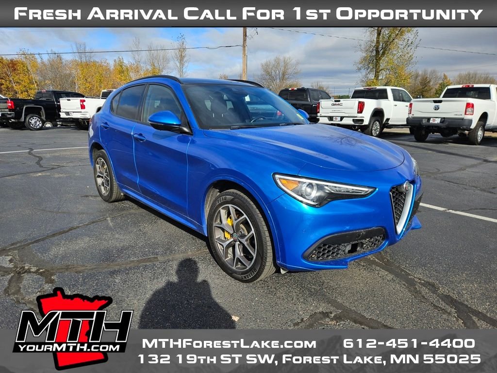 2020 Alfa Romeo Stelvio Ti Sport photo 2