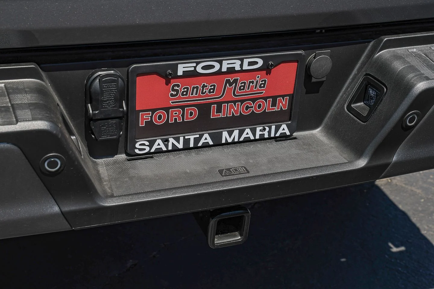New 2026 Carbonized Gray Metallic Ford XLT image 8