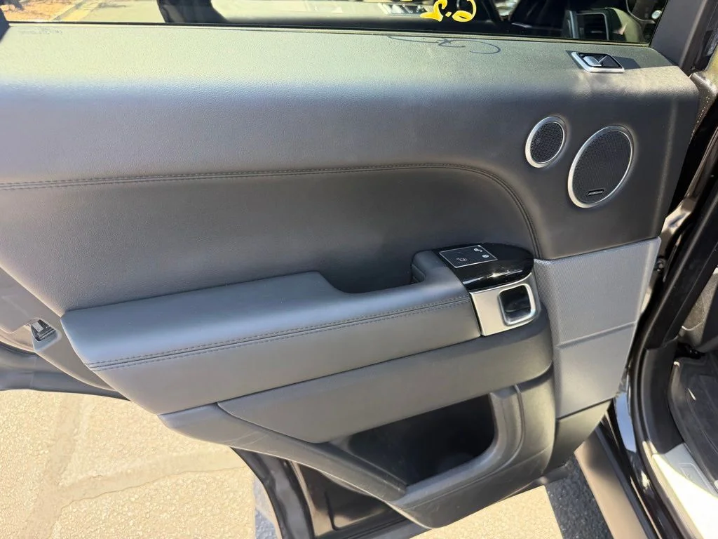 Used 2020 Black Land Rover HSE image 12
