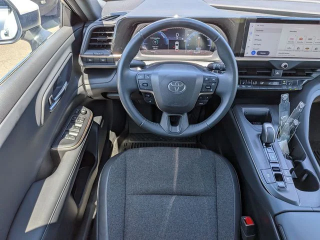 Used 2023 White Toyota XLE image 29