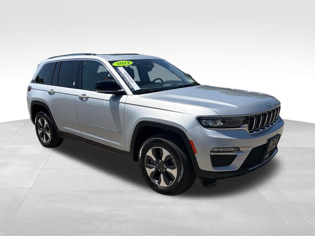 Used 2024 Silver Jeep 4xe image 8