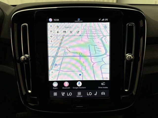 Used 2023 White Volvo Ultimate image 18