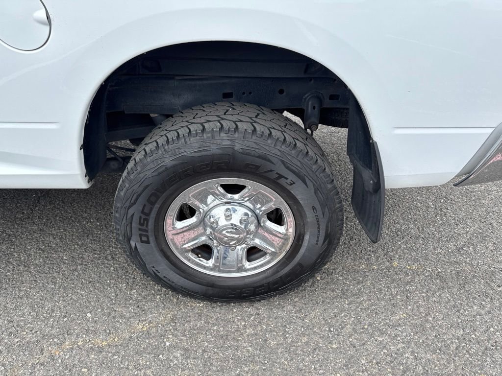 Used 2016 White Ram SLT image 6