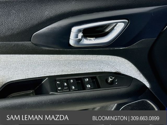 Used 2022 Blue Jeep Latitude Lux image 17