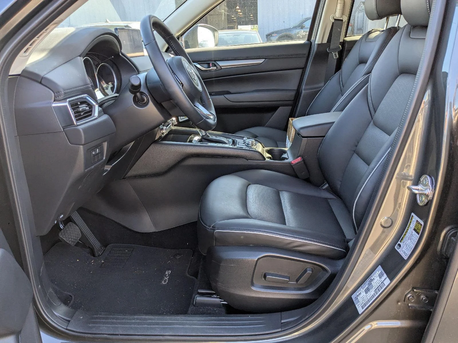 2025 Mazda CX-5 S Select Package - Photo 16