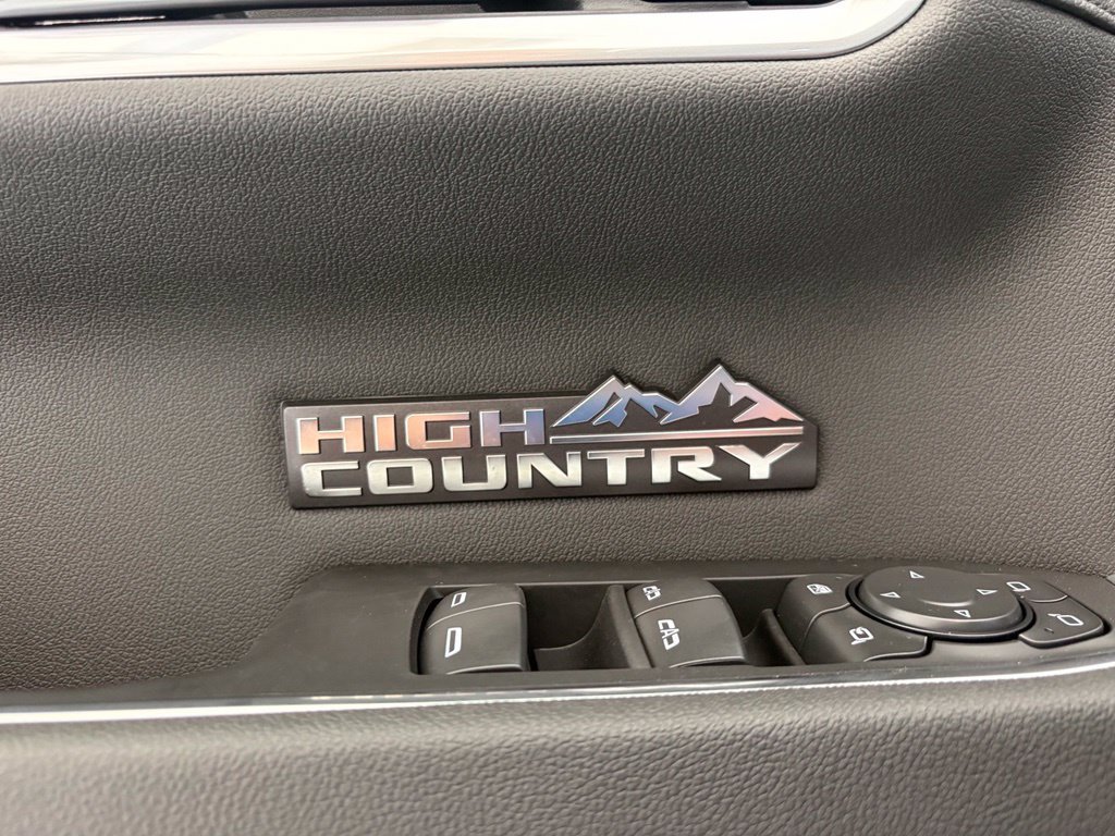 New 2026 Polar White Tricoat Chevrolet High Country image 31