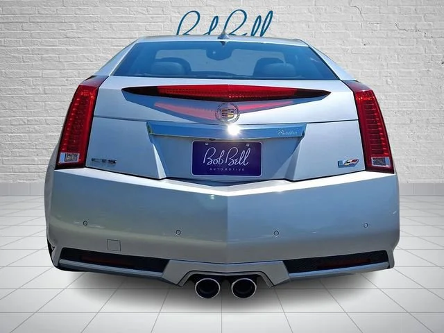 Used 2011 RADIANT SILVER METALLIC Cadillac RWD image 5