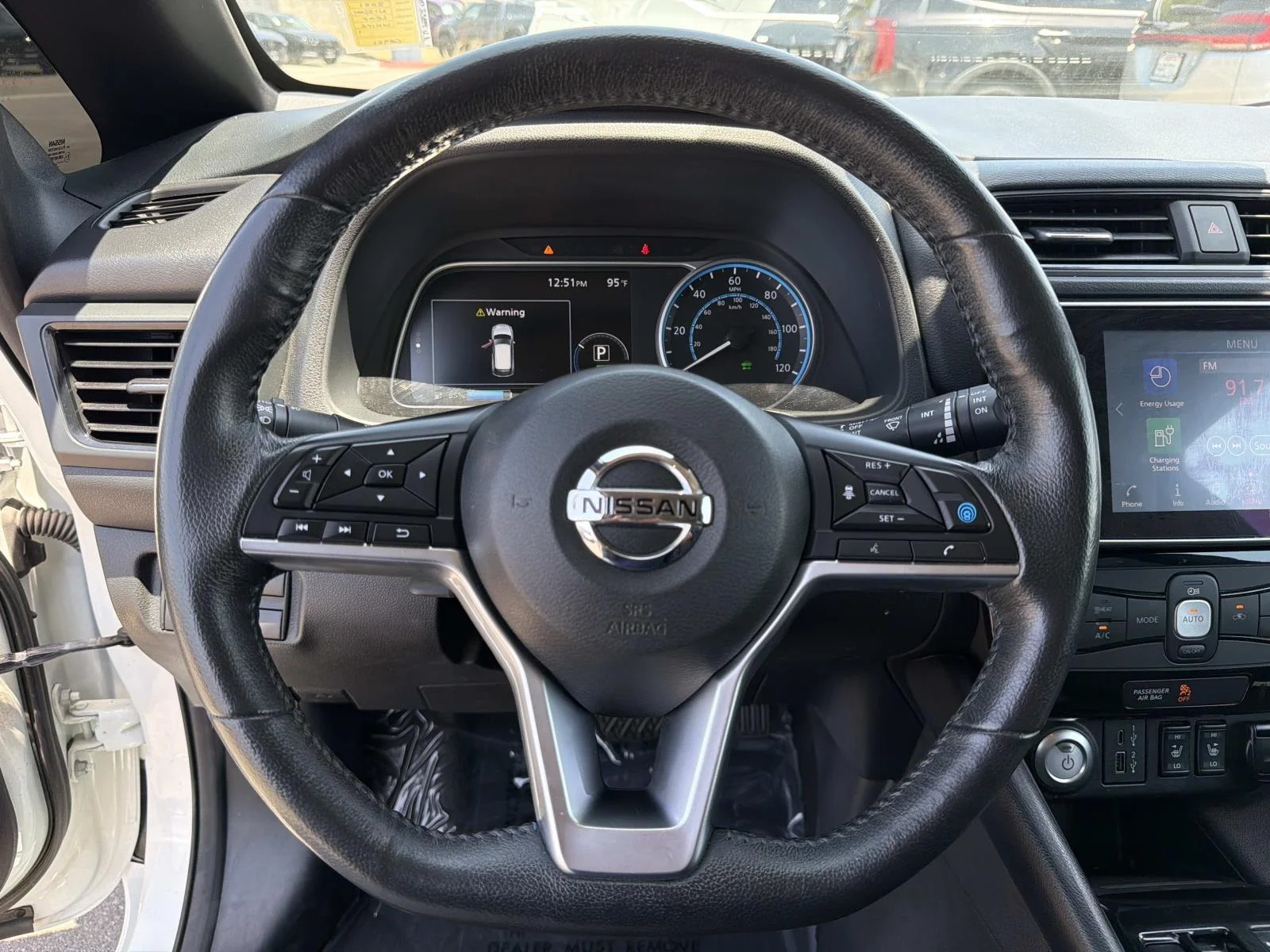 Used 2021 PEARL WHITE Nissan SV PLUS HATCHBACK image 8