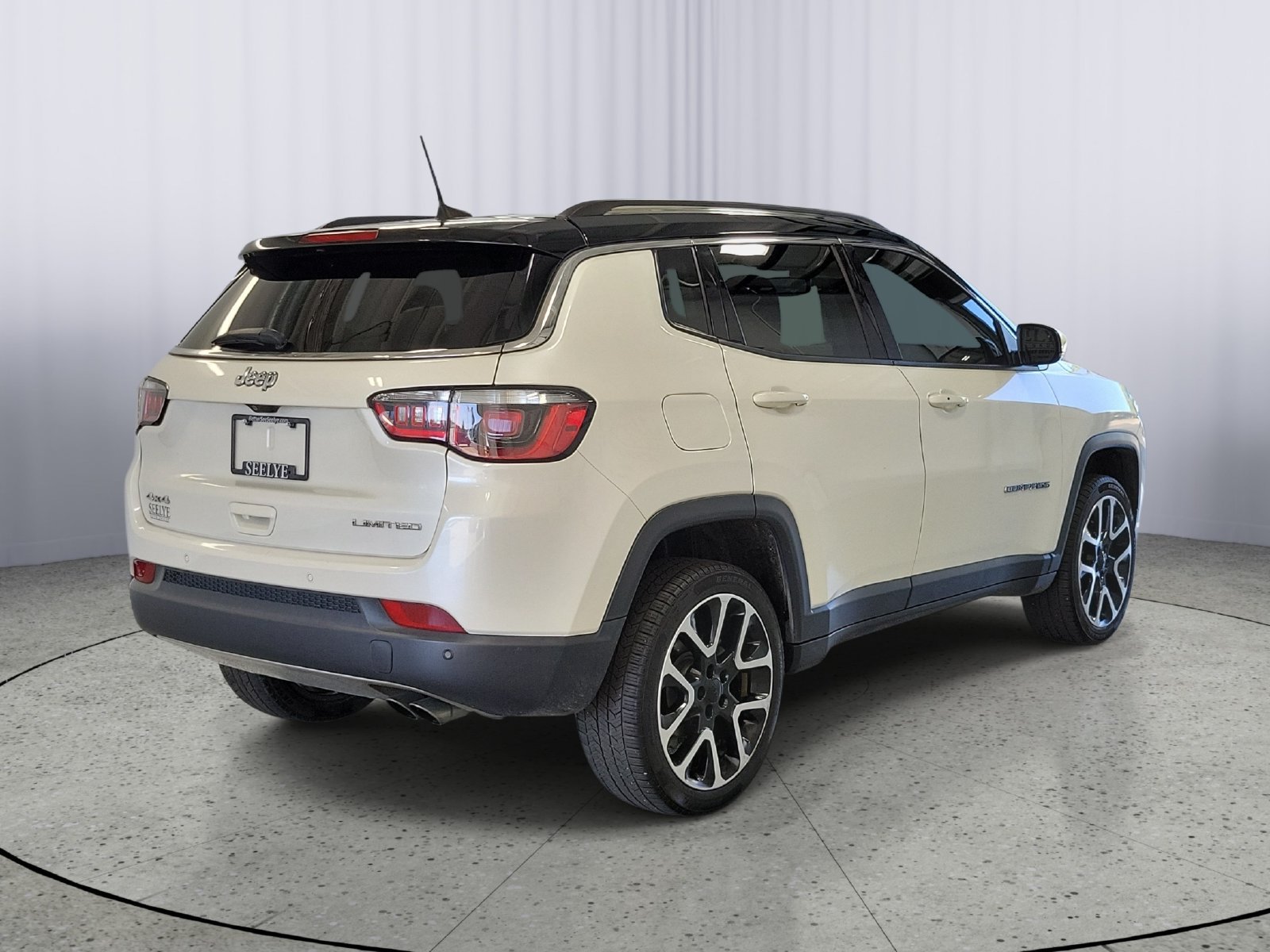 Used 2018 Jeep Compass Limited with VIN 3C4NJDCB3JT245256 for sale in Paw Paw, MI