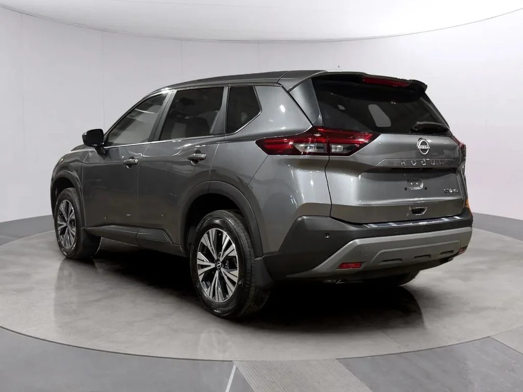 Certified Used 2023 Gun Metallic Nissan SV image 5