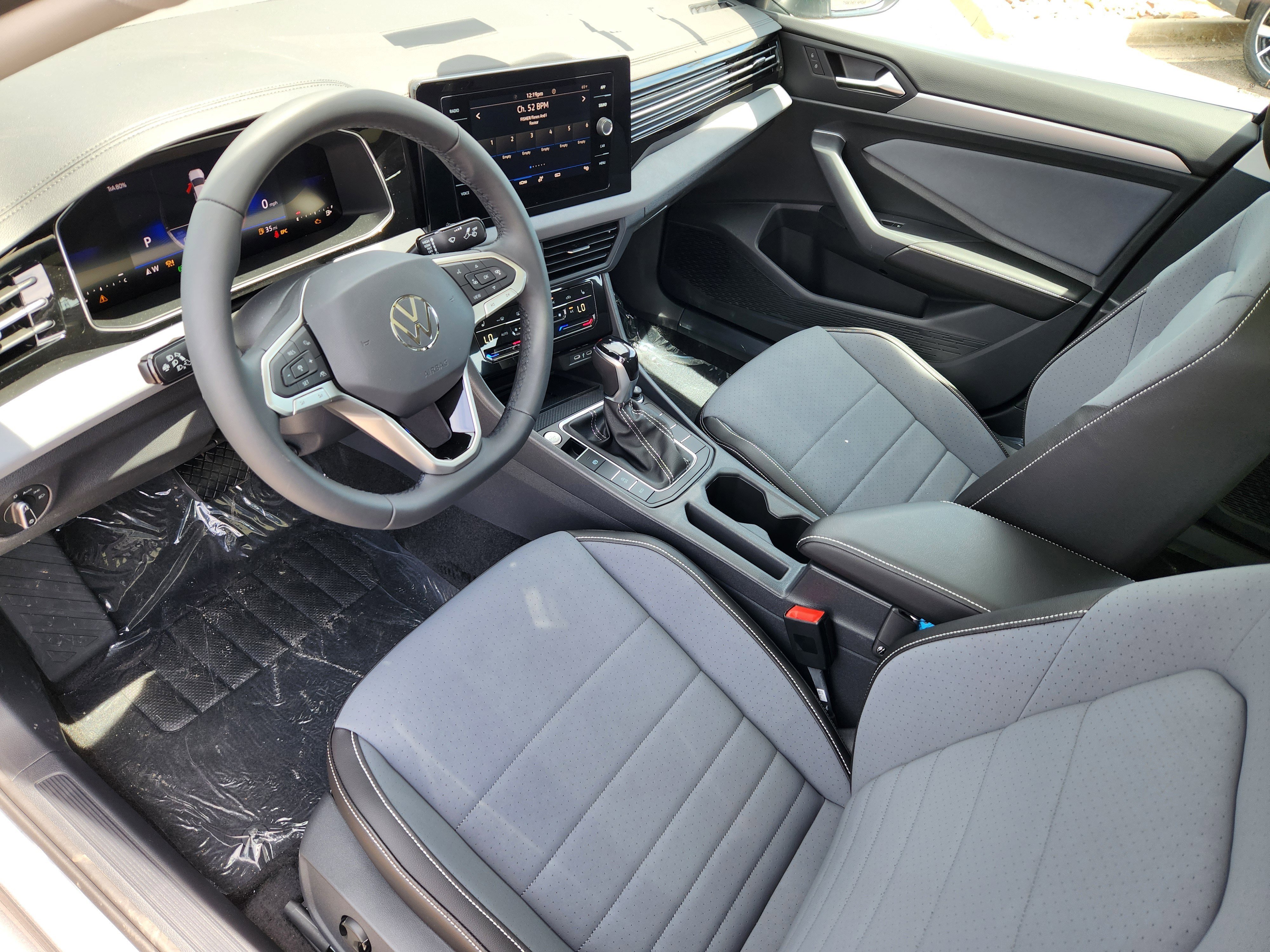 New 2026 Silver Volkswagen 1.5T SE image 10