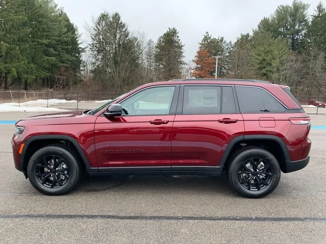 New 2026 Velvet Red Pearlcoat Jeep Altitude image 2