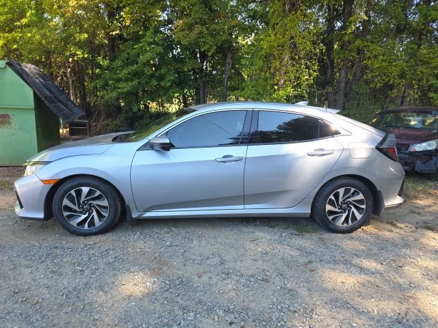 Used 2018  Honda LX image 2