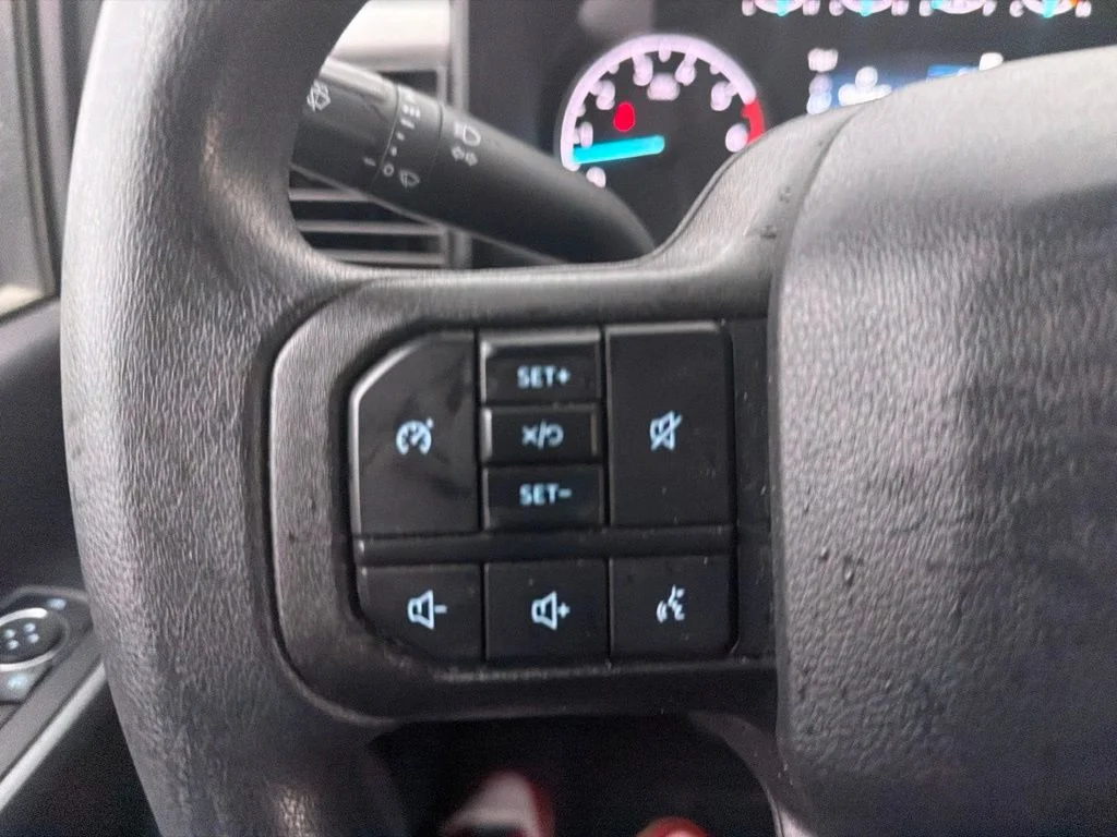 Used 2025 Gray Ford XLT image 15