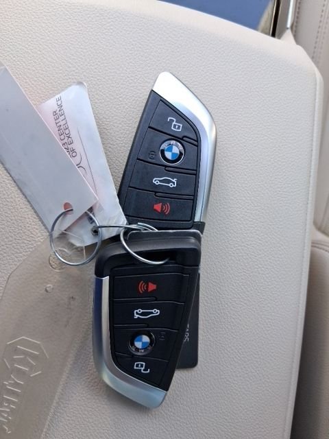 Used 2024 White BMW 330i xDrive image 20