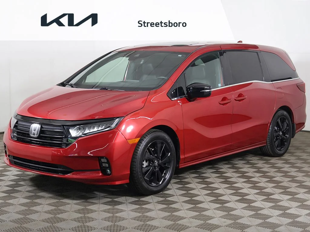 2023 Honda Odyssey SPORT's photo