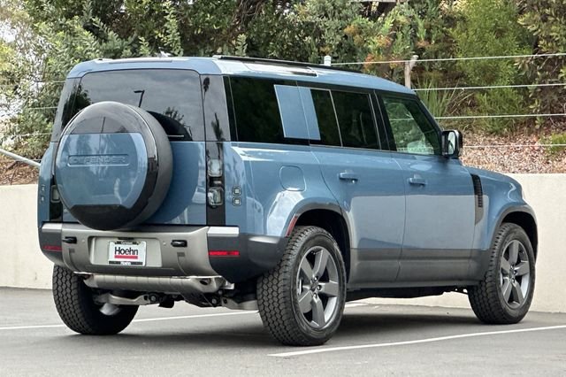 New 2026 Tasman Blue Land Rover S image 5