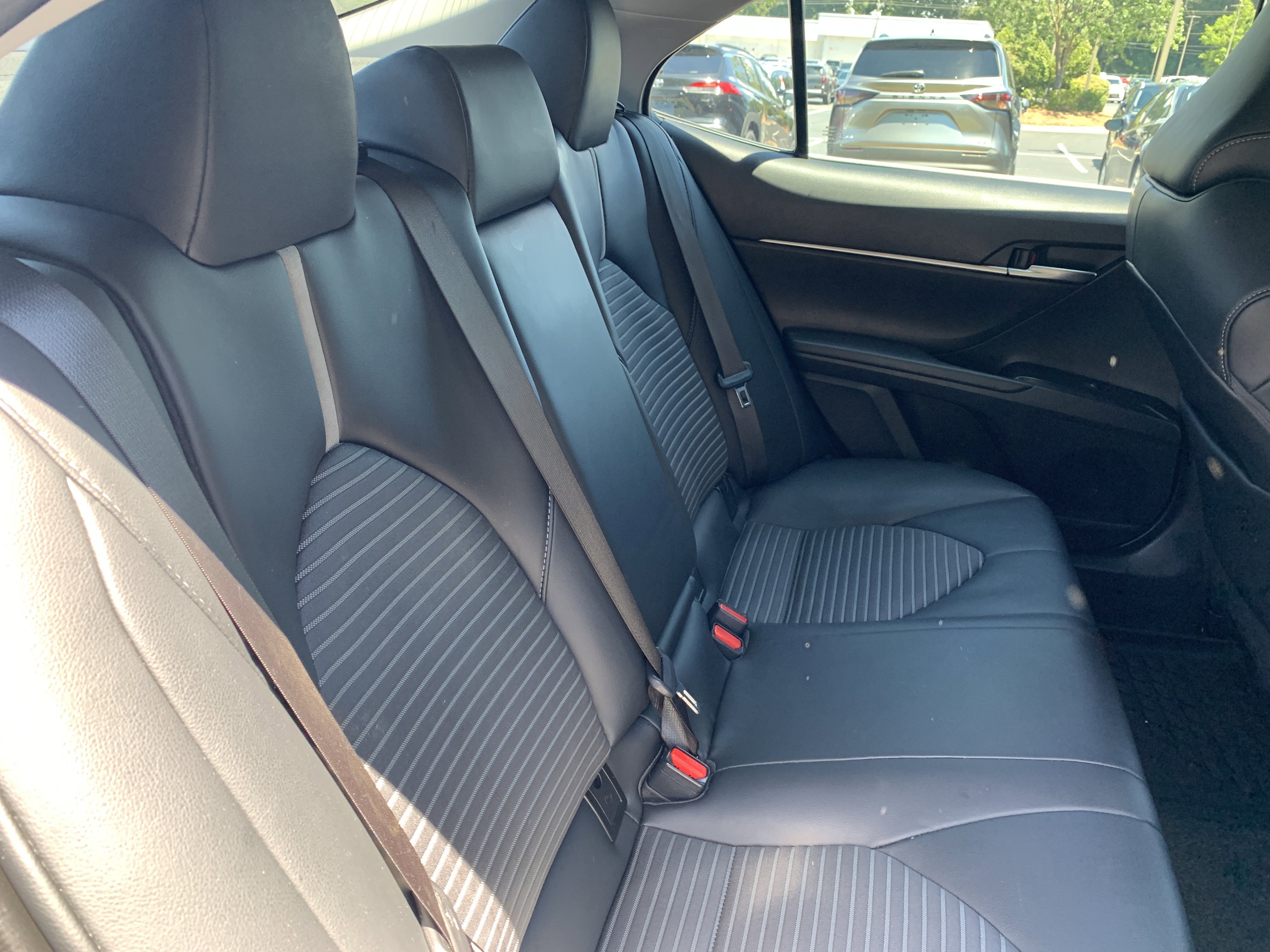 Used 2020 Midnight Black Metallic Toyota SE image 19