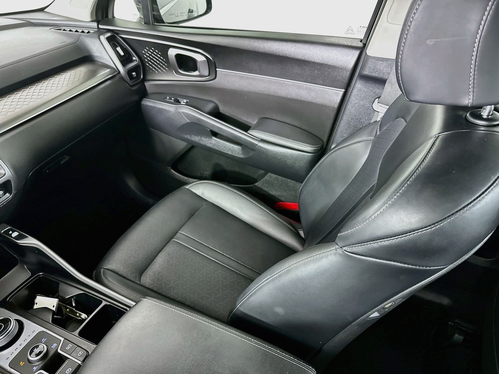 Used 2023 Aurora Black Kia EX image 23