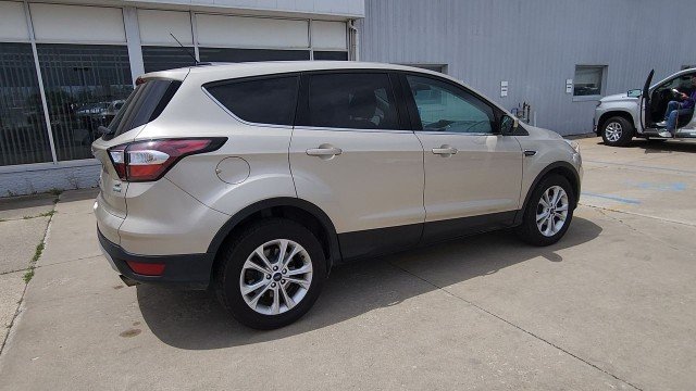 2017 Ford Escape SE - Photo 9