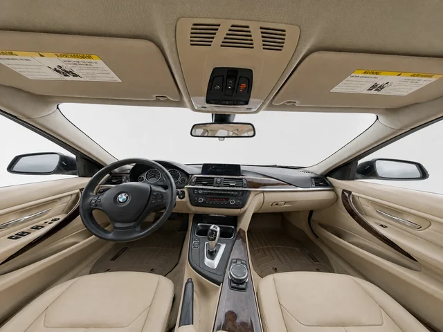 Used 2014 White BMW 320i xDrive image 11