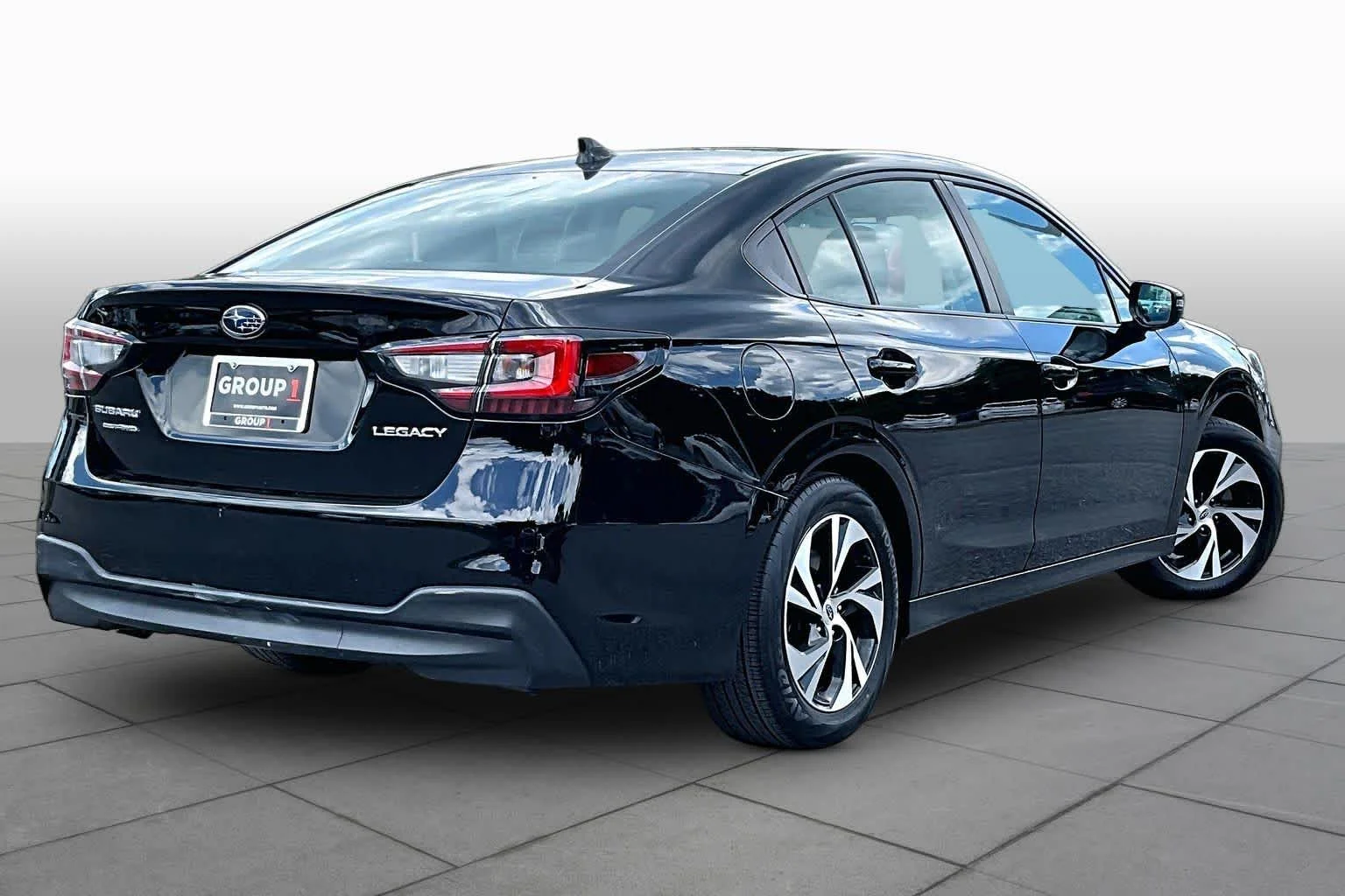 Used 2023 Crystal Black Silica Subaru Premium image 13