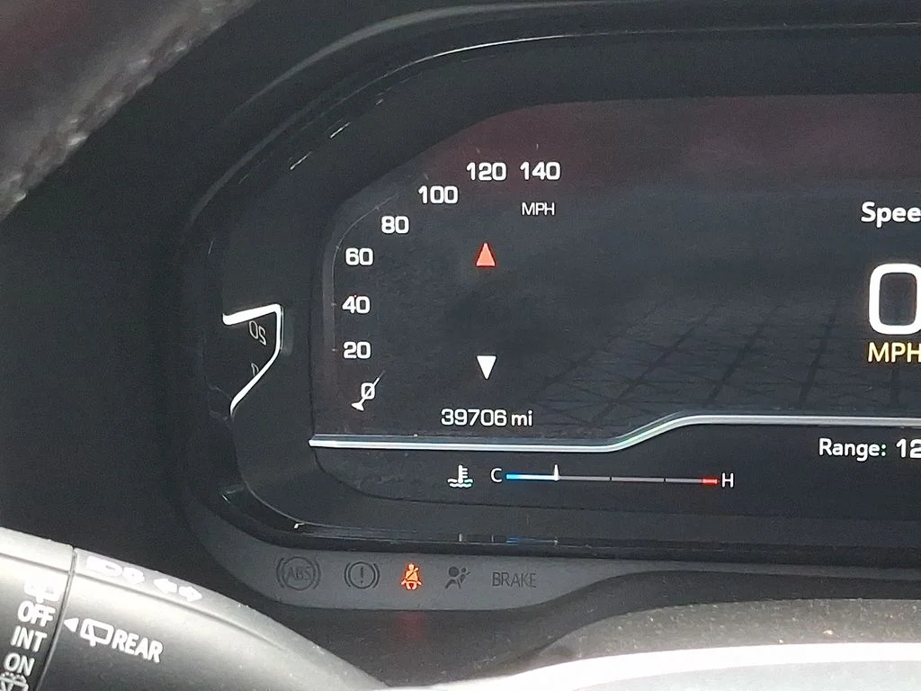 Used 2022 Gray GMC Denali image 21