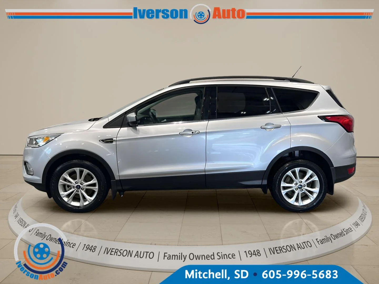 Used 2019 Ingot Silver Ford SEL image 4