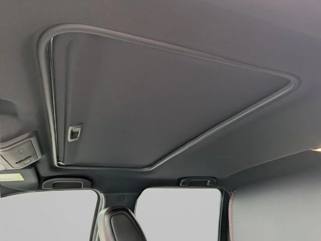 New 2026 White Nissan PRO-4X image 20