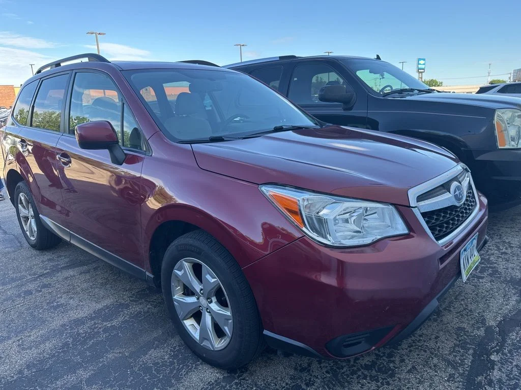 Used 2015 Red Subaru 2.5i Premium image 5