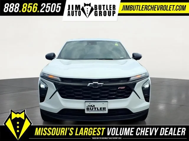 Used 2024 Summit White Chevrolet 1RS image 25