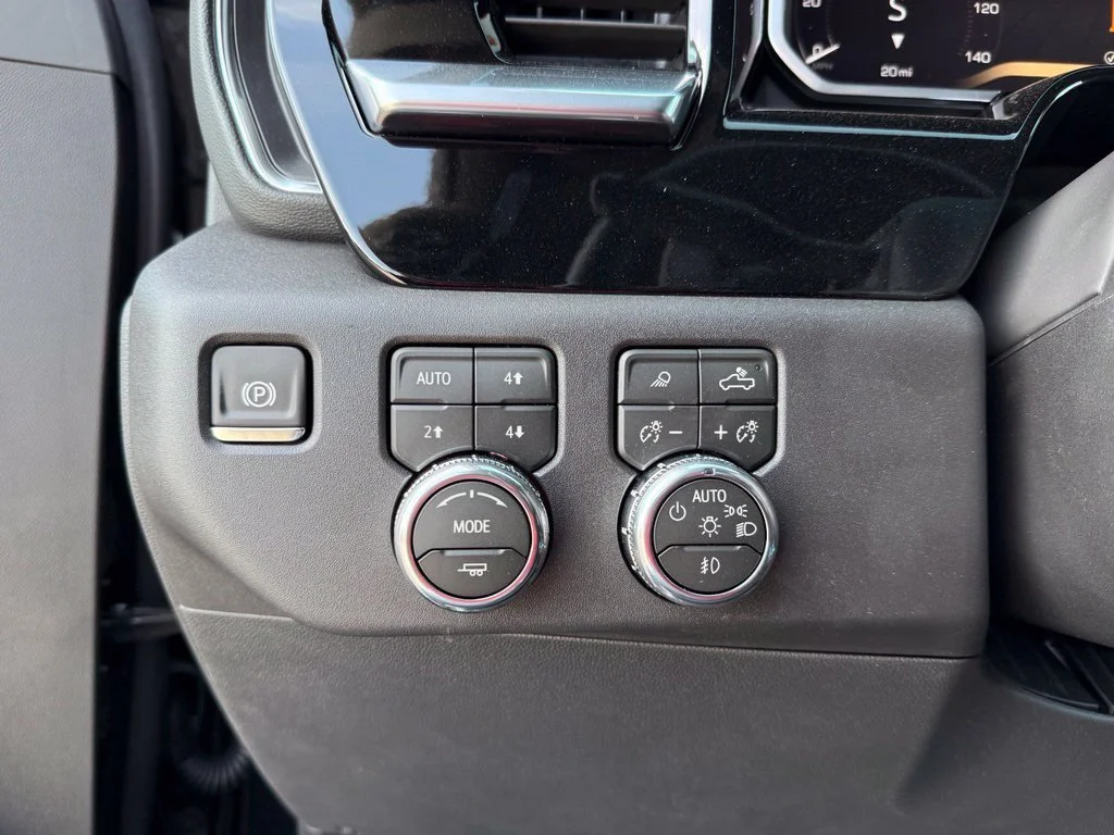 New 2026 Onyx Black GMC SLT image 30