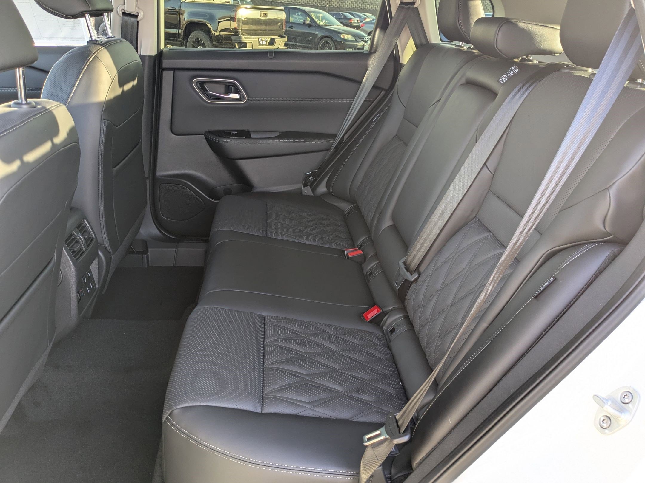 New 2026 Everest White Pearl Tricoat Nissan Platinum image 16