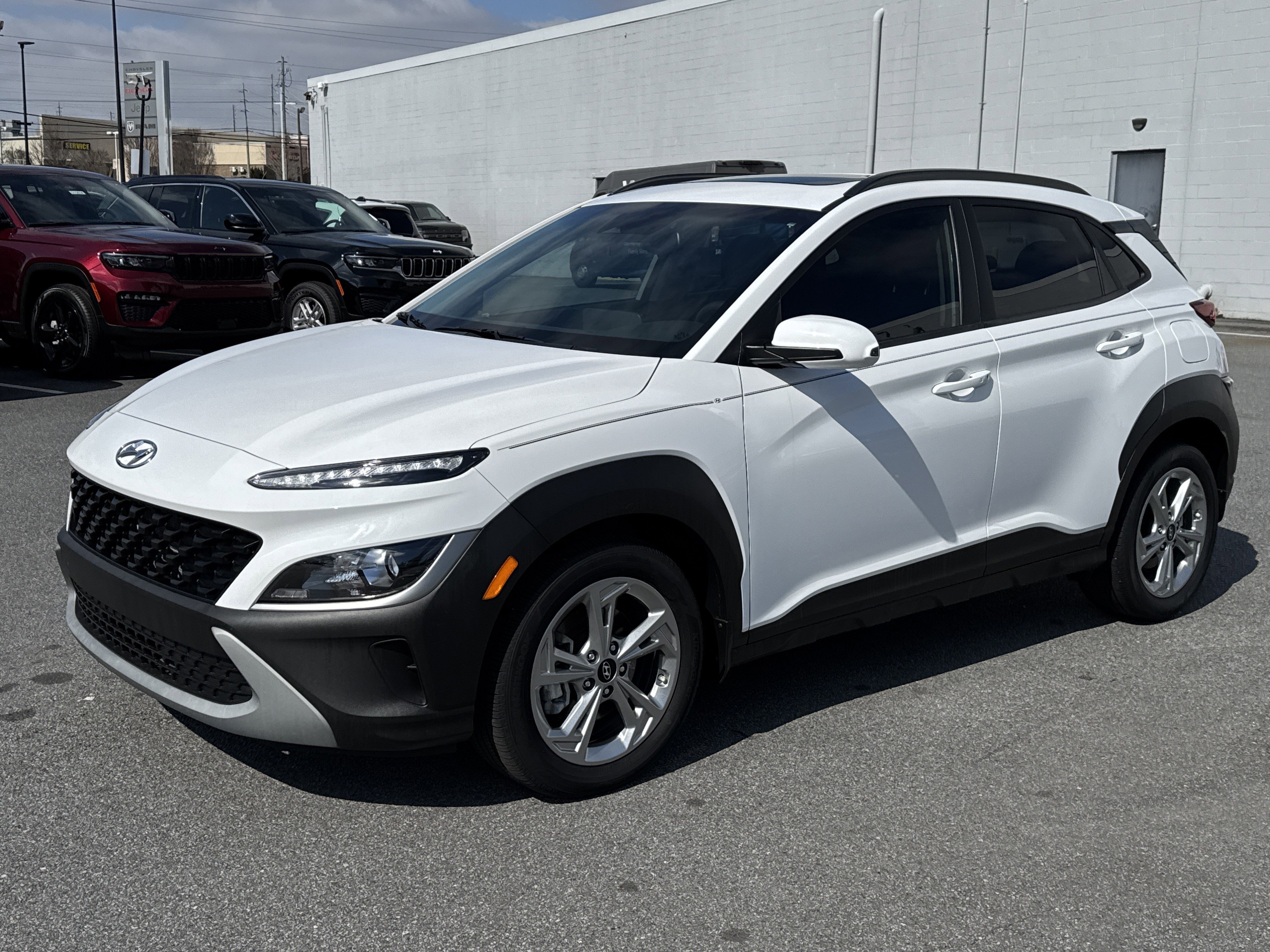 Used 2023 Lunar White Hyundai SEL image 8