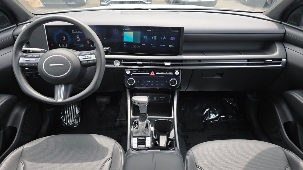 Used 2025 Atlas White Hyundai SEL image 18