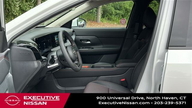 Used 2025 White Nissan SR image 10