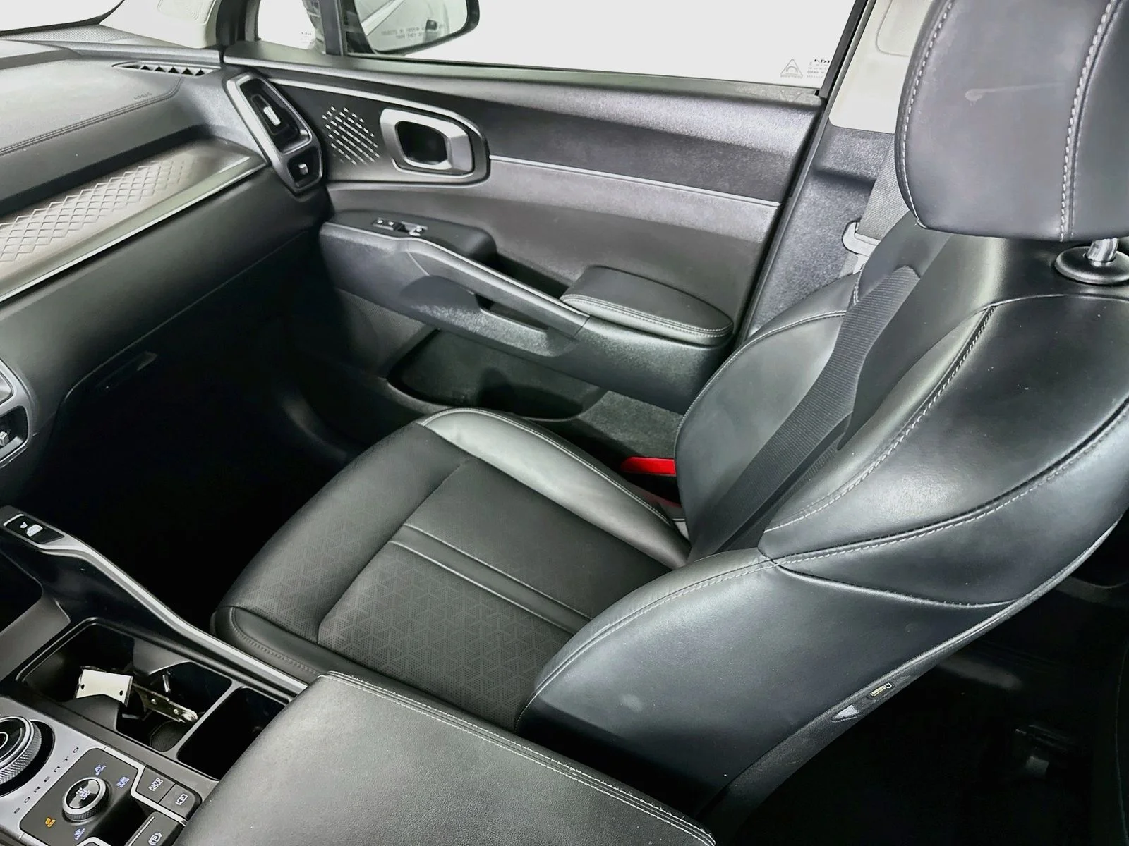 Used 2023 Aurora Black Kia EX image 23