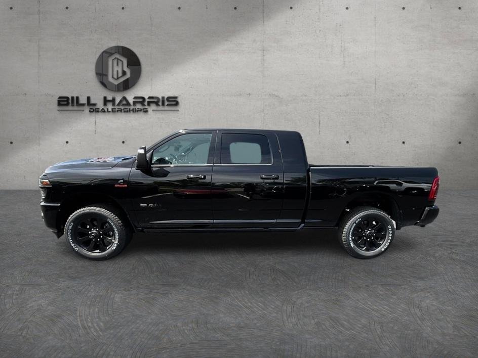 New 2026 Diamond Black Crystal Pearl-Coat Exterior Paint RAM Laramie image 9