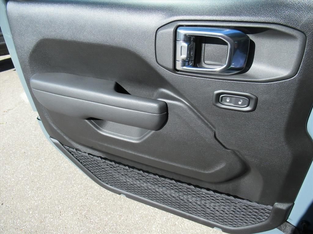 New 2026 Anvil Clear-Coat Exterior Paint Jeep Sport image 25