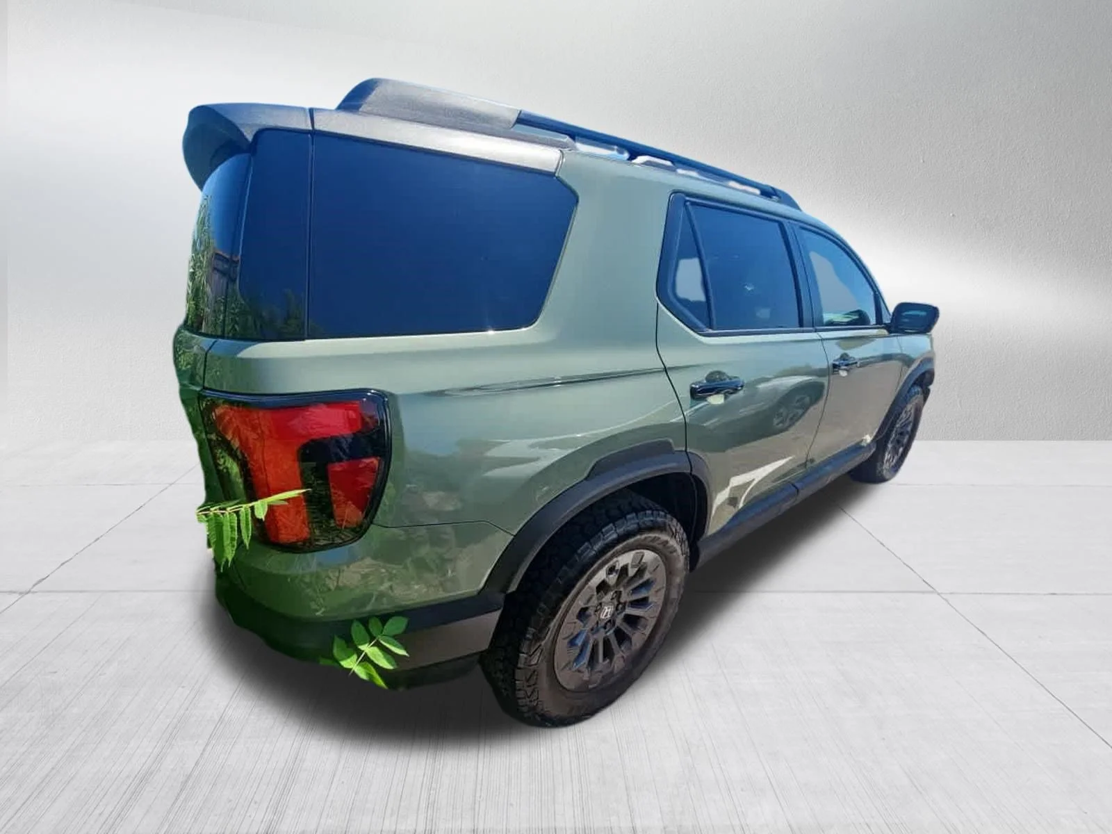 Certified Used 2026 Ash Green Metallic Honda TrailSport image 4