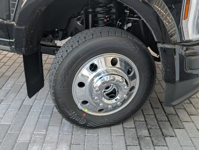 New 2026 Agate Black Metallic Ford F-450® Platinum® image 3