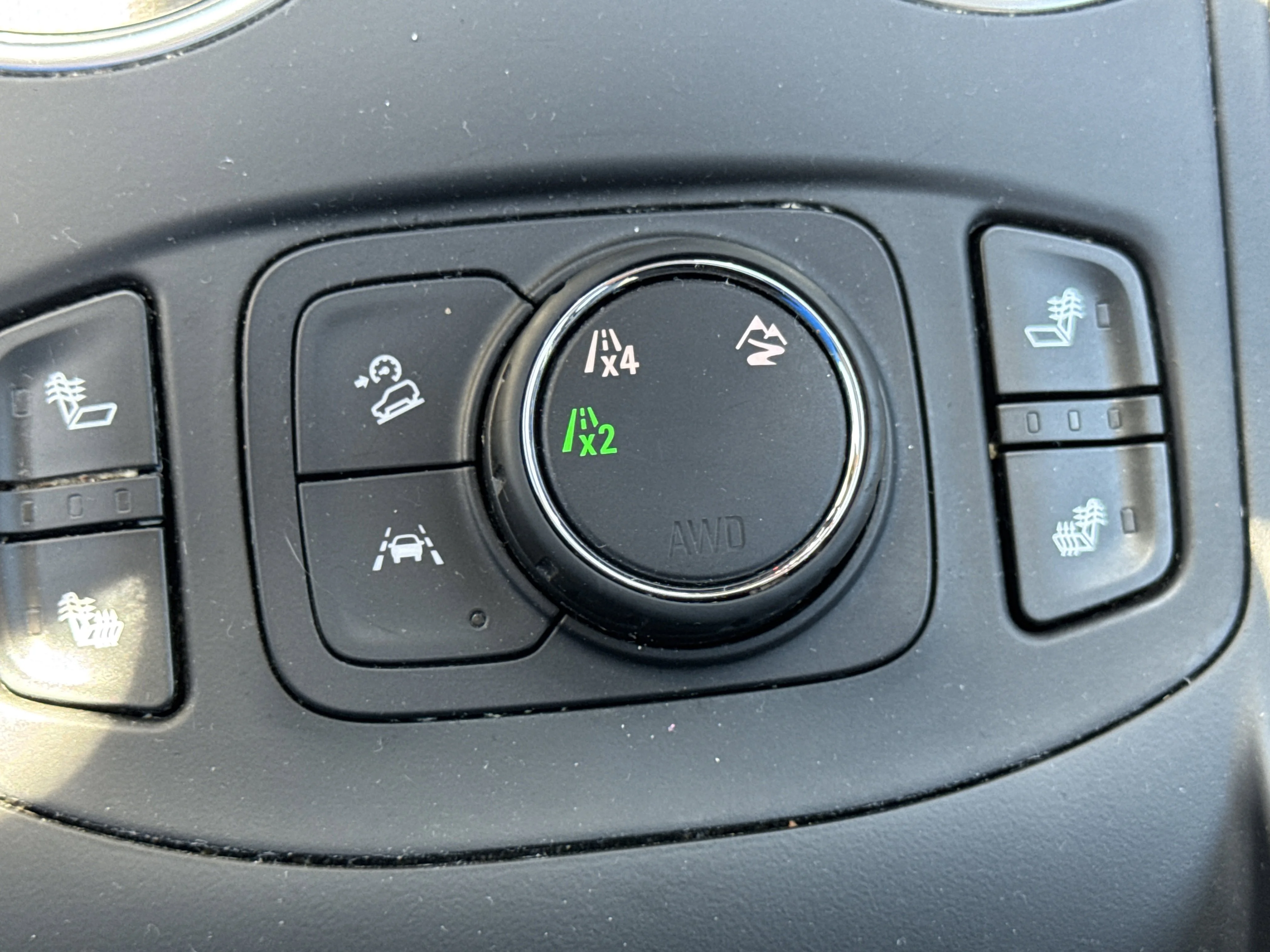 Used 2018 Summit White GMC SLT Diesel image 21
