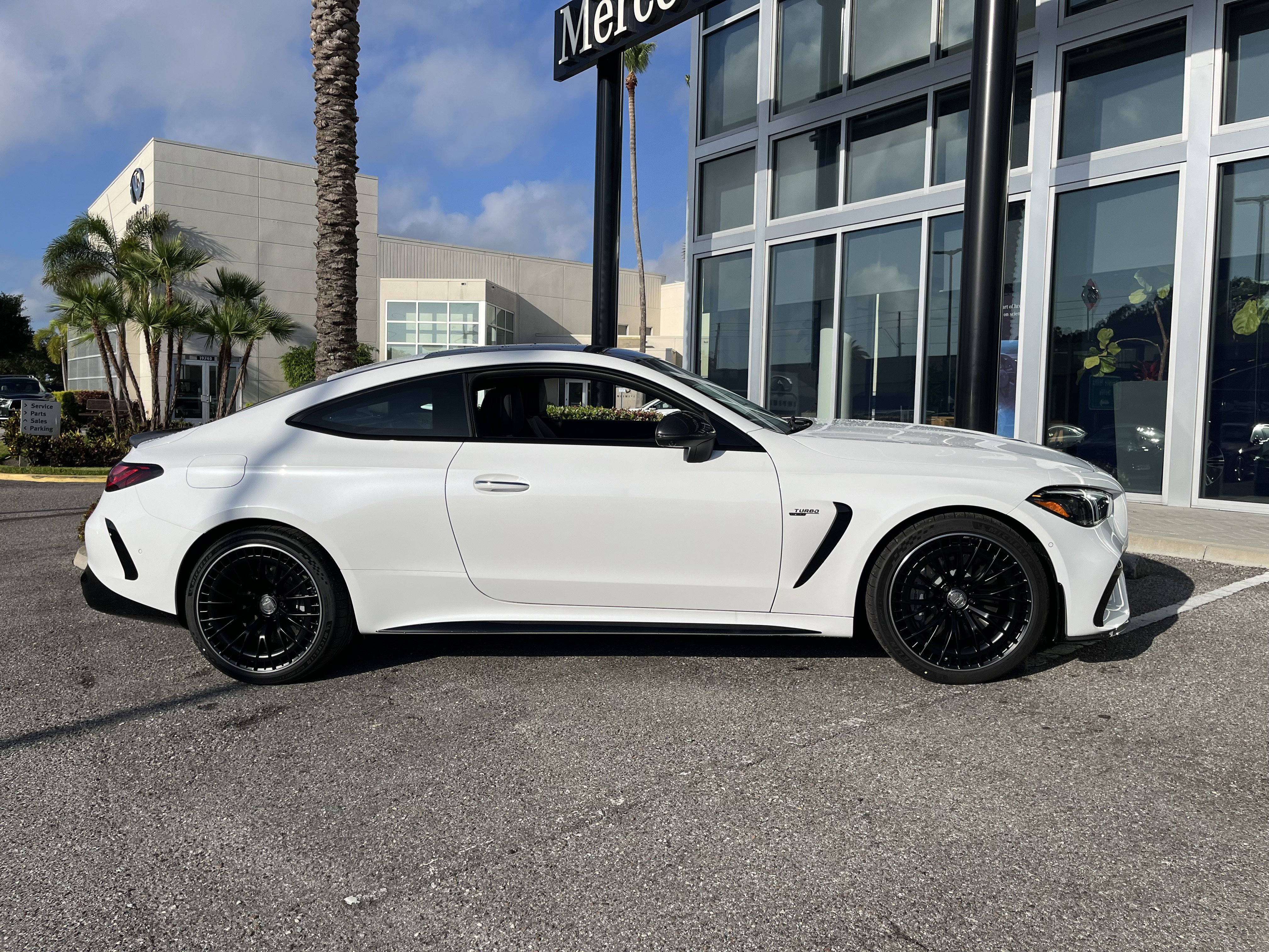 New 2026 MANUFAKTUR Moonlight White Metallic Mercedes-Benz AMG® CLE 53 image 37