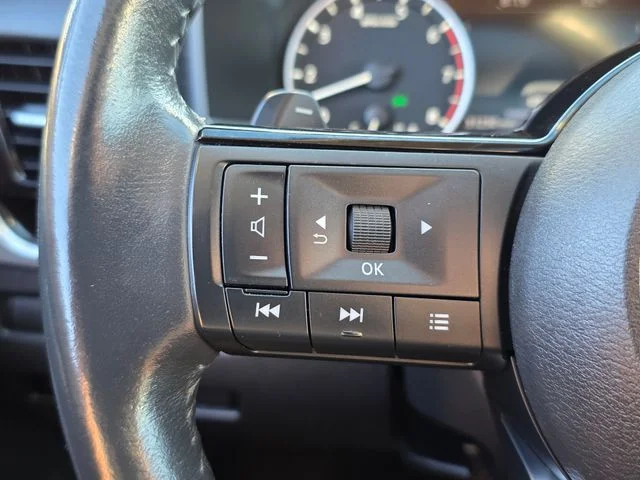 Used 2023 Black Nissan SL image 28