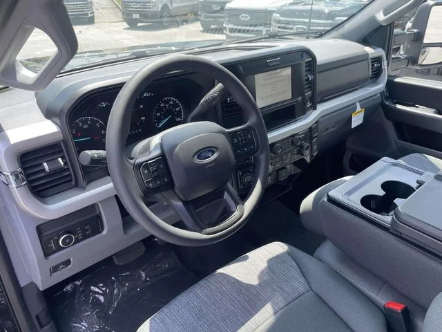 New 2026 Agate Black Metallic Ford XLT image 12